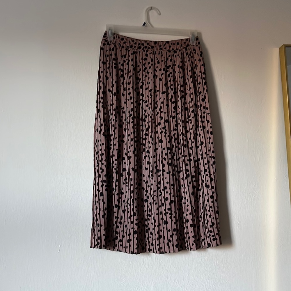 PLEATED SKIRT